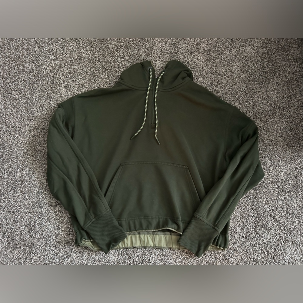 Women’s Athleta Sweatshirt Green
